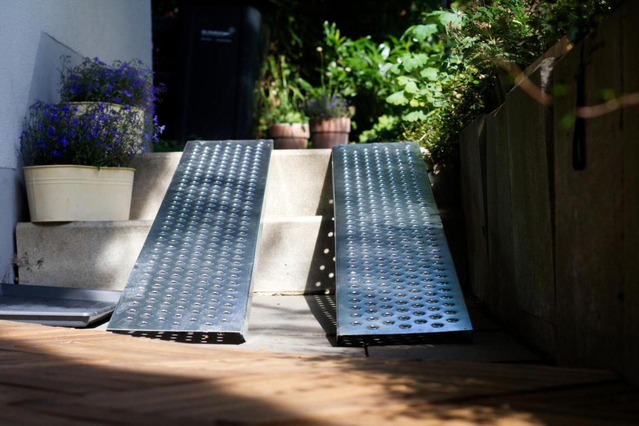 Souterrainwohnung Mit Grossem Garten Und Sauna Kassel Exteriér fotografie